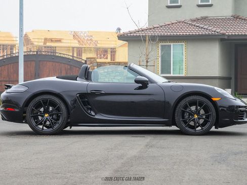Used 2025 Porsche 718 Boxster image 9