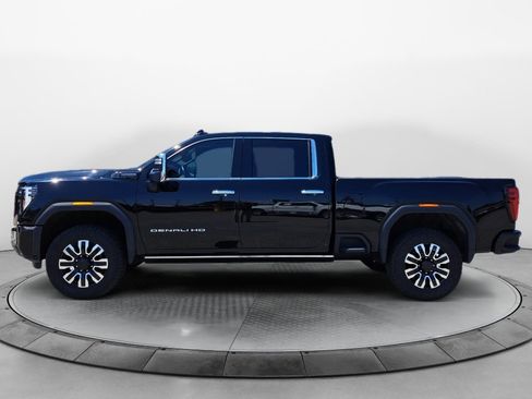 Used 2024 GMC Sierra 2500 Denali Ultimate AWD/4WD image 4