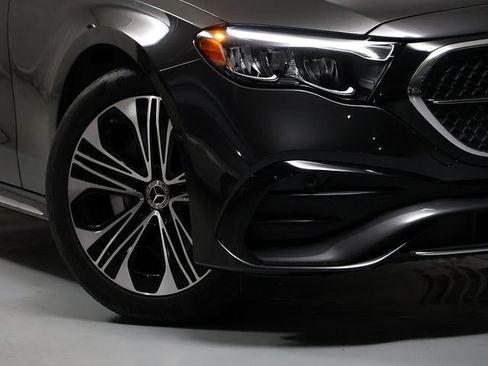 Certified 2025 Mercedes-Benz E 350 4MATIC Sedan image 3