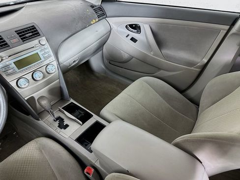Used 2009 Toyota Camry LE image 26