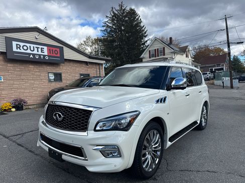 Used 2015 INFINITI QX80 4WD w/ Deluxe Technology Package image 2
