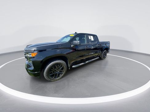 Used 2024 Chevrolet Silverado 1500 Custom w/ Turbomax Blackout Package image 4