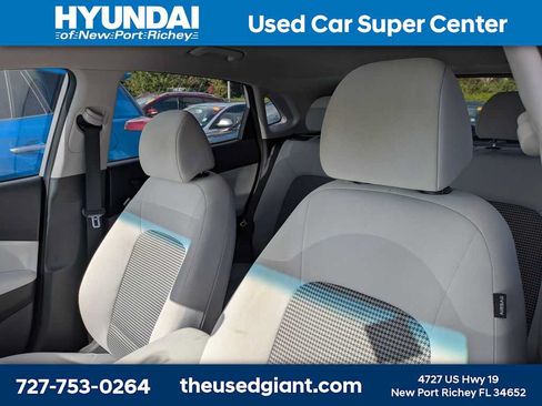 Certified 2023 Hyundai Kona SE AWD/4WD image 3