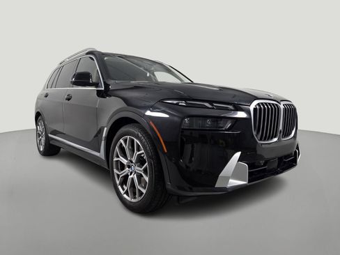 Used 2023 BMW X7 xDrive40i AWD/4WD image 8