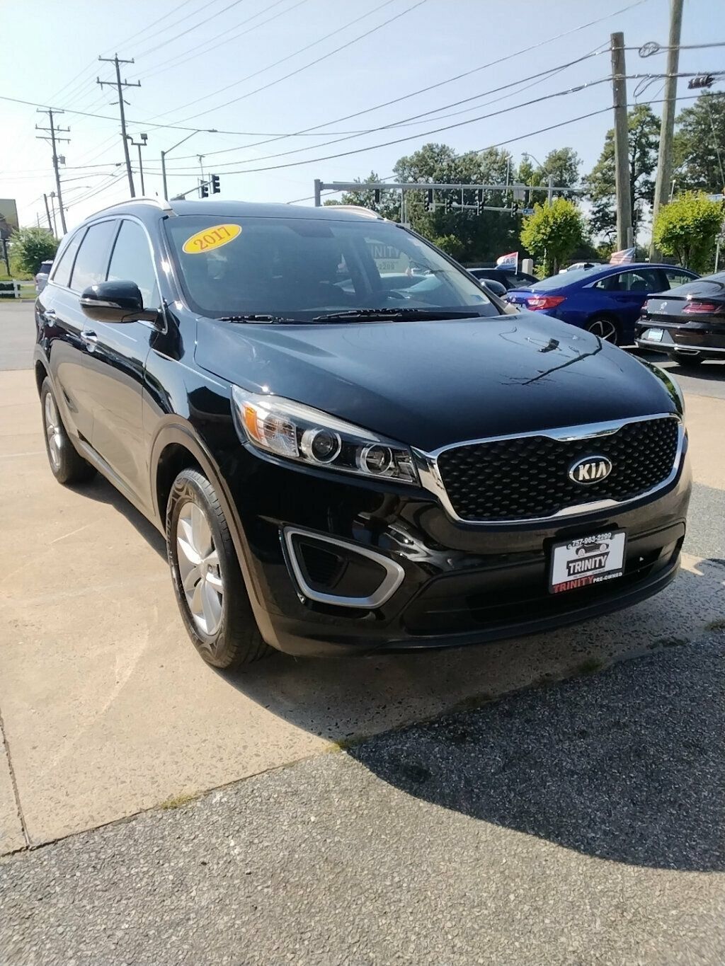 Used 2017 Kia Sorento FWD image 5