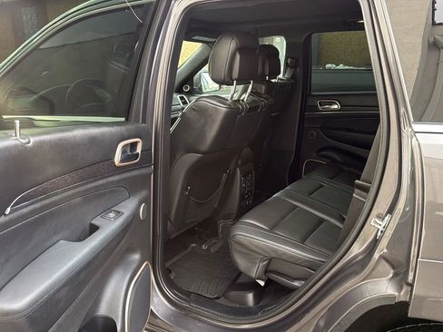 Used 2015 Jeep Grand Cherokee Summit w/ Platinum Series Group AWD/4WD image 28