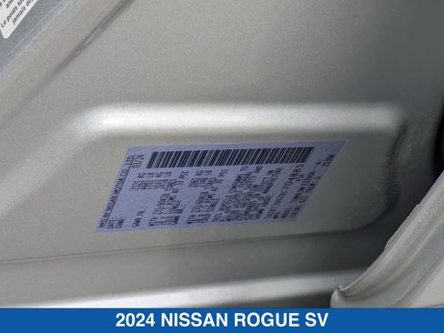 Used 2024 Nissan Rogue SV AWD/4WD image 38