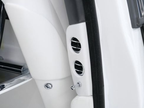 Used 2023 Rolls-Royce Phantom Sedan image 47