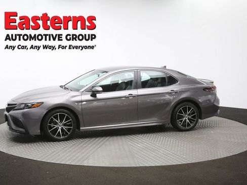 Used 2024 Toyota Camry SE image 57