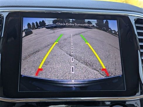 Used 2019 Jeep Grand Cherokee Limited image 10