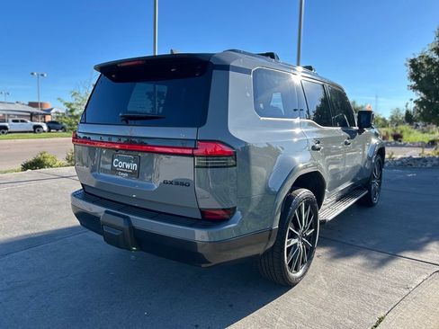 Used 2024 Lexus GX 550 w/ Cold Area Package AWD/4WD image 9