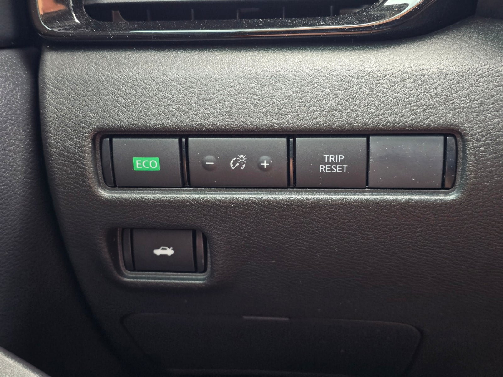Used 2024 Nissan Sentra SV w/ All-Weather Package FWD image 21