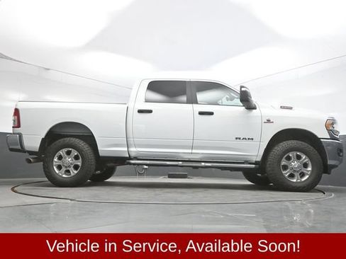 Used 2024 RAM 2500 Big Horn AWD/4WD image 28
