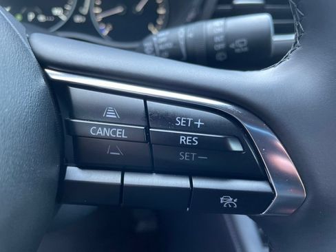Certified 2025 MAZDA MAZDA3 s Sport FWD image 17
