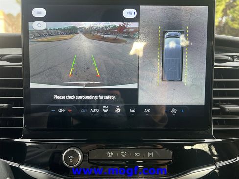 Used 2023 Ford Transit 350 XLT image 6