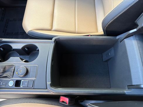 Certified 2022 Volkswagen Atlas Cross Sport SE image 25