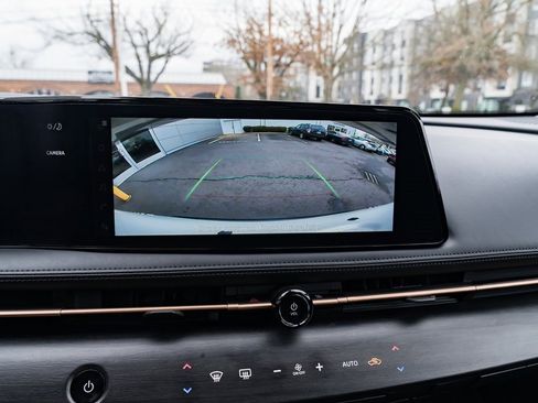 Used 2024 Nissan Ariya AWD image 14