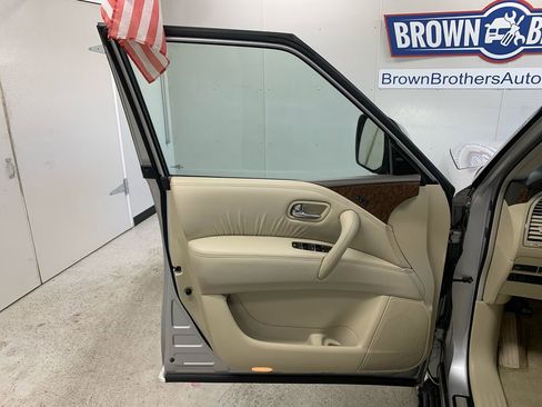 Used 2016 INFINITI QX80 Luxe w/ 22" Wheel Package image 20