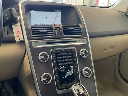 Used 2016 Volvo XC60 T6 image 20