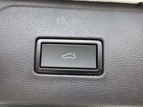 Used 2021 Volkswagen Atlas SEL Premium AWD/4WD image 13