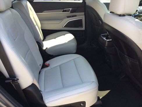 Used 2021 Kia Telluride S AWD/4WD image 25