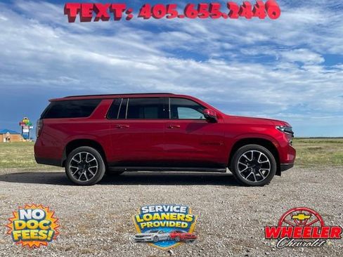 Used 2024 Chevrolet Suburban RST w/ Luxury Package AWD/4WD image 2