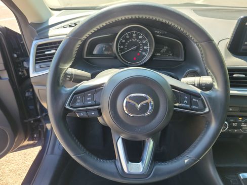 Used 2017 MAZDA MAZDA3 Touring FWD image 23