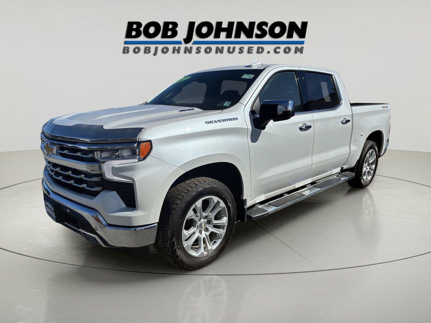Used 2023 Chevrolet Silverado 1500 LTZ w/ LTZ Premium Package AWD/4WD image 3