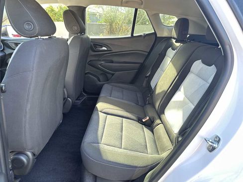 Used 2024 Chevrolet Trax LS image 18