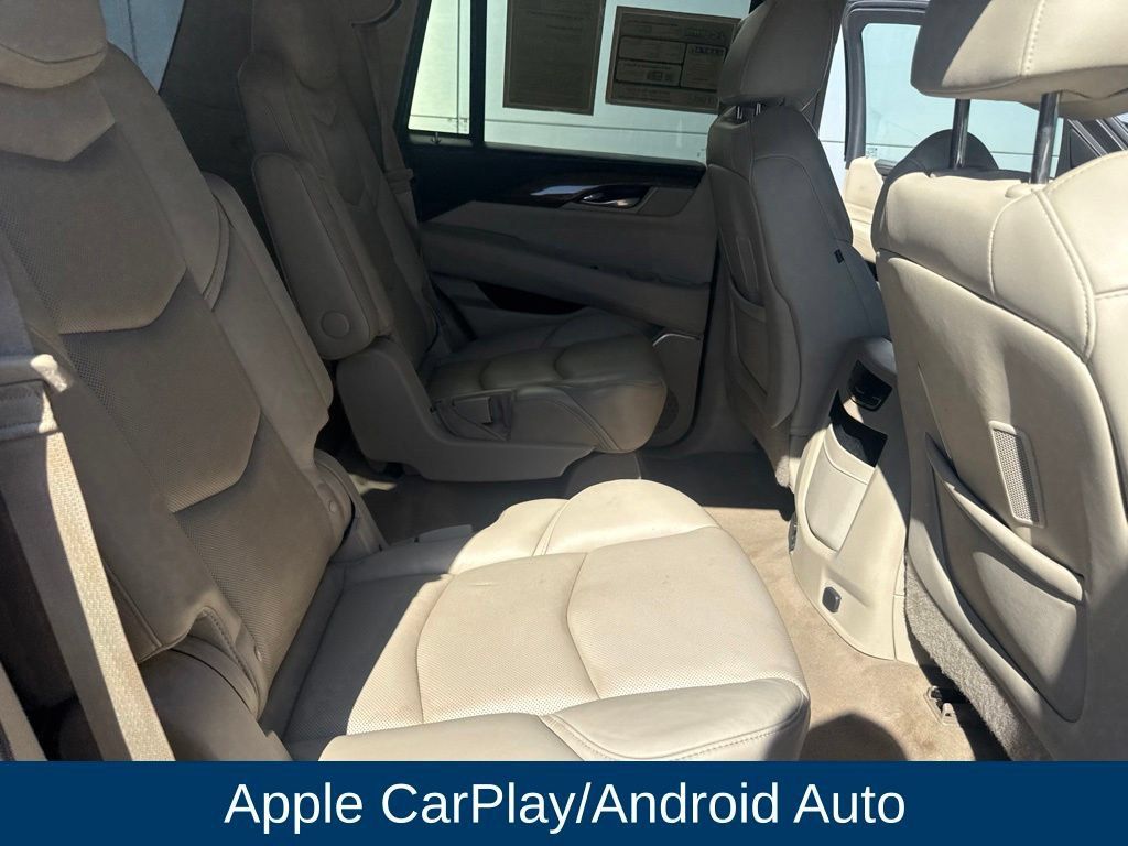 Used 2020 Cadillac Escalade Luxury AWD/4WD image 34