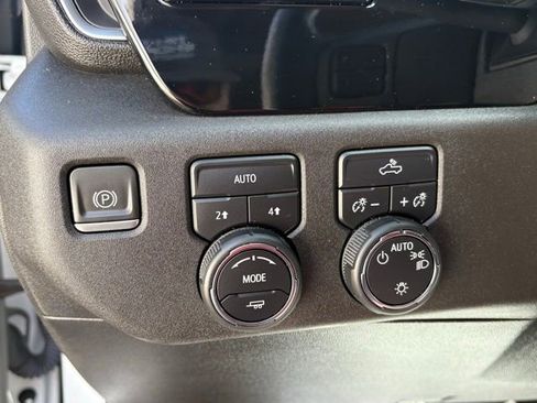 Used 2023 Chevrolet Silverado 1500 LT AWD/4WD image 22