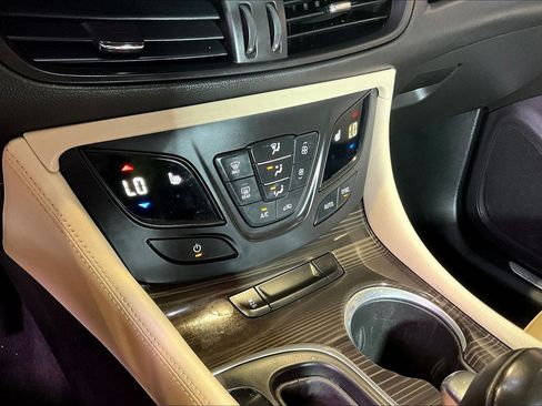 Used 2020 Buick Envision Preferred FWD image 16