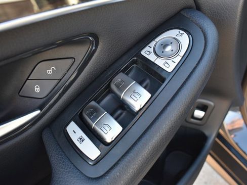 Used 2020 Mercedes-Benz GLC 300 4MATIC image 14