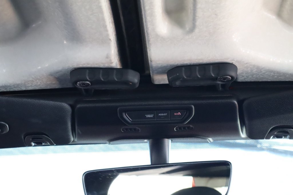 Used 2019 Jeep Wrangler Unlimited Sahara w/ Uconnect 4C Nav & Sound Group AWD/4WD image 34