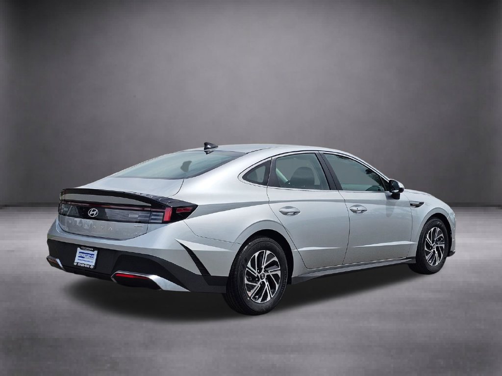 New 2026 Hyundai Sonata Blue FWD image 8
