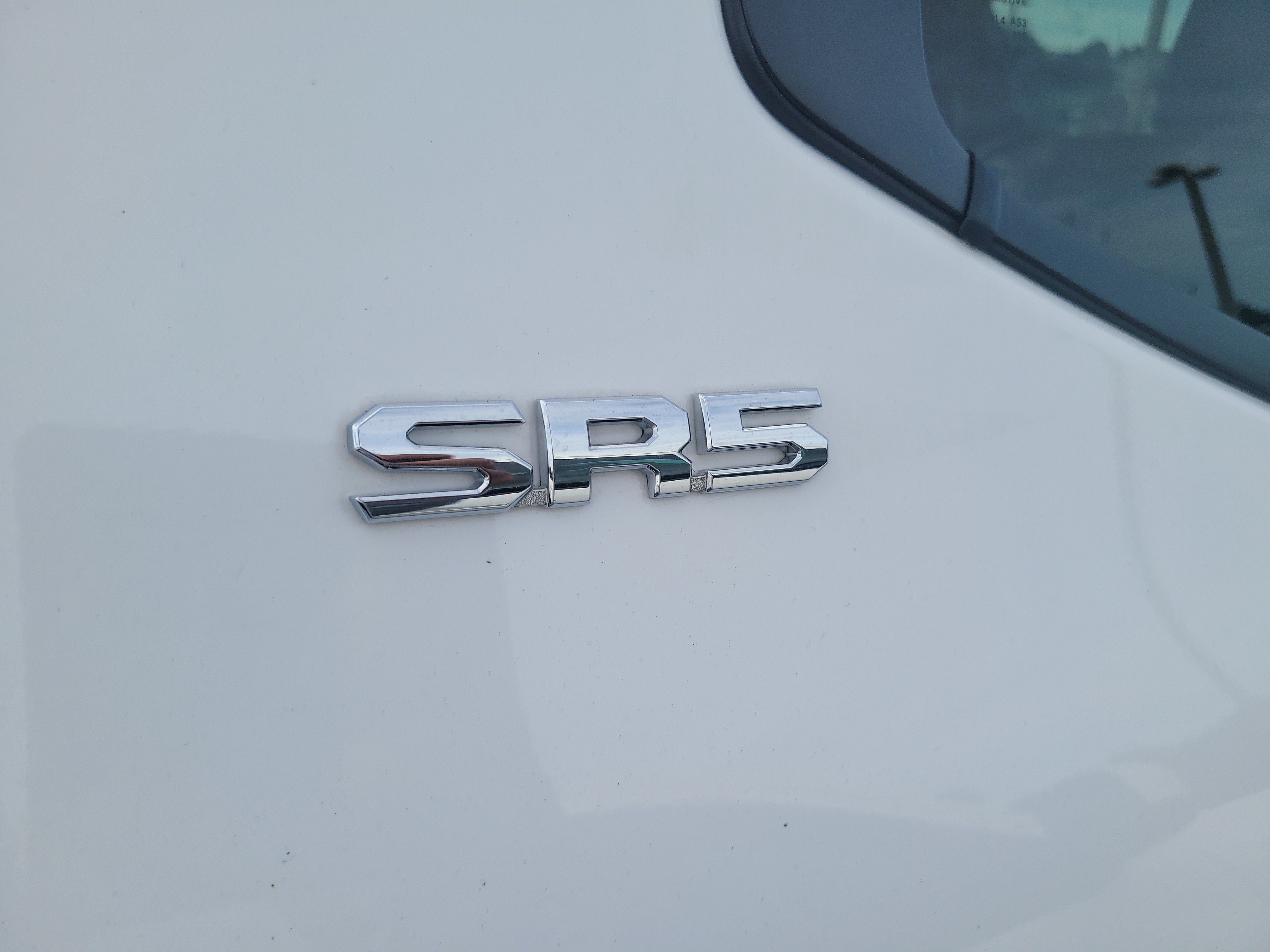 Used 2025 Toyota Tundra SR5 w/ SR5 Premium Package AWD/4WD image 11