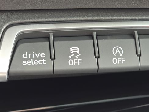 New 2026 Audi Q3 quattro 2.0T AWD/4WD image 14