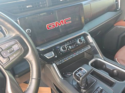 Used 2025 GMC Sierra 1500 Denali Ultimate AWD/4WD image 6