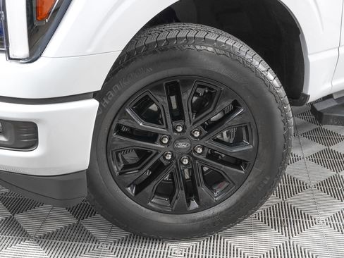 Used 2025 Ford F150 Lariat w/ Equipment Group 501A Mid image 30