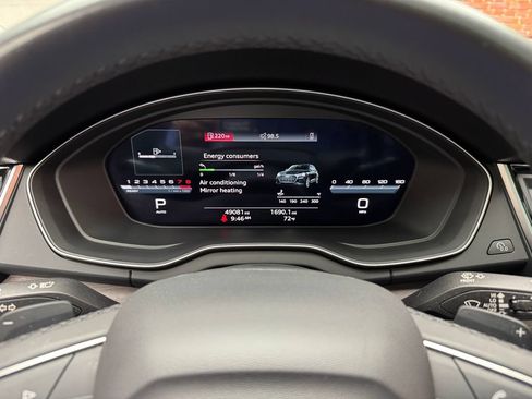 Used 2024 Audi Q5 2.0T Premium Plus AWD/4WD image 18