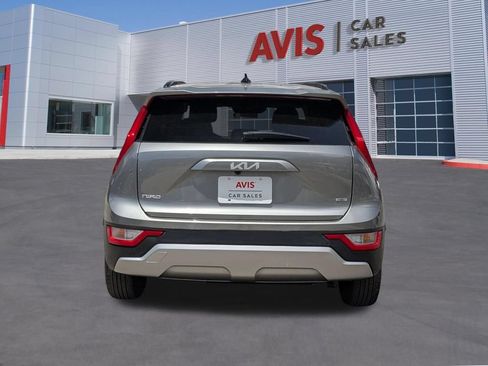 Used 2025 Kia Niro LX FWD image 5