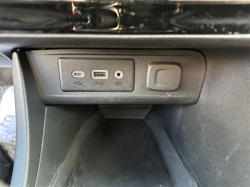 Used 2023 Buick Encore GX Select w/ Sport Touring Package image 24