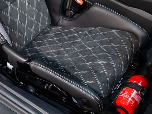 Used 2019 Porsche 911 GT3 RS image 40