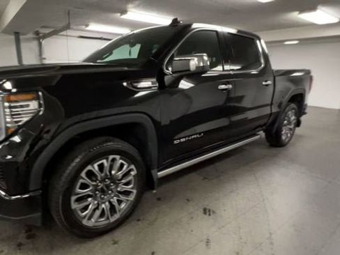 Certified 2025 GMC Sierra 1500 Denali Ultimate AWD/4WD image 4