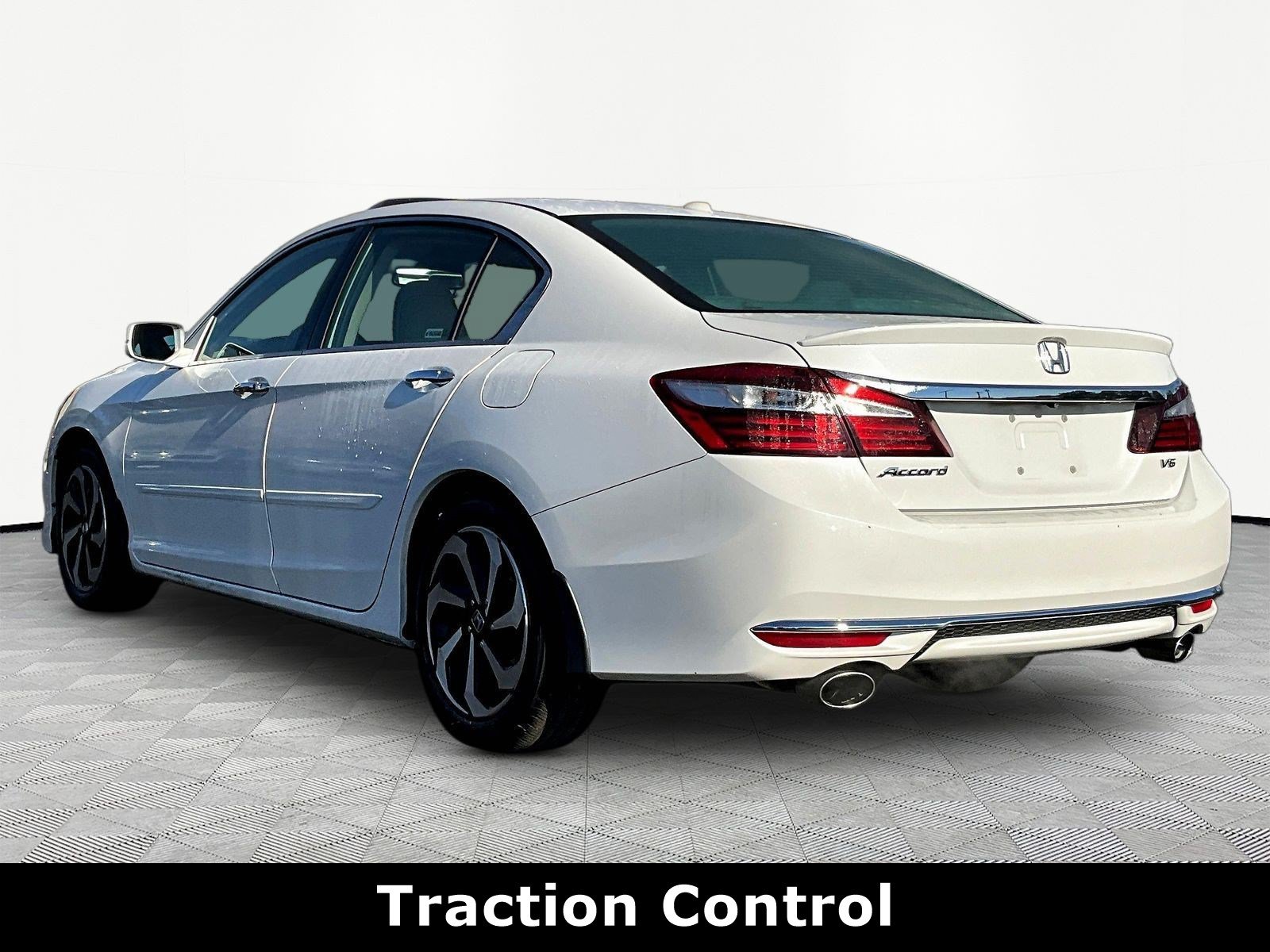 Used 2016 Honda Accord EX-L image 4