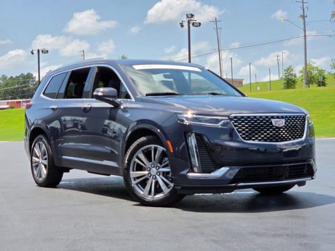 Used 2025 Cadillac XT6 Premium Luxury w/ Platinum Package AWD/4WD image 23