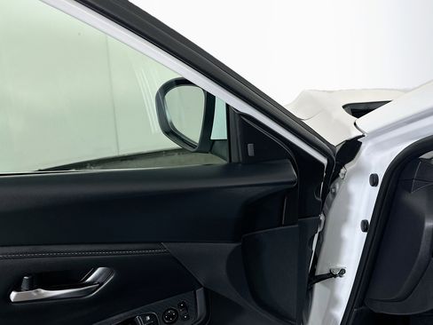 Used 2024 Nissan Sentra SV image 16