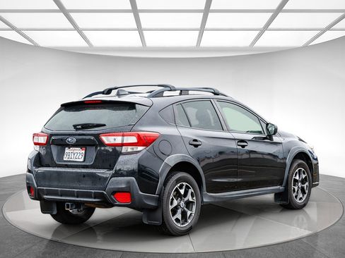 Used 2018 Subaru Crosstrek 2.0i Premium image 3