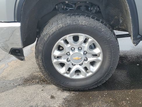 Used 2025 Chevrolet Silverado 2500 LTZ w/ LTZ Plus Package image 10