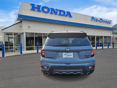 Used 2023 Honda Passport TrailSport image 5